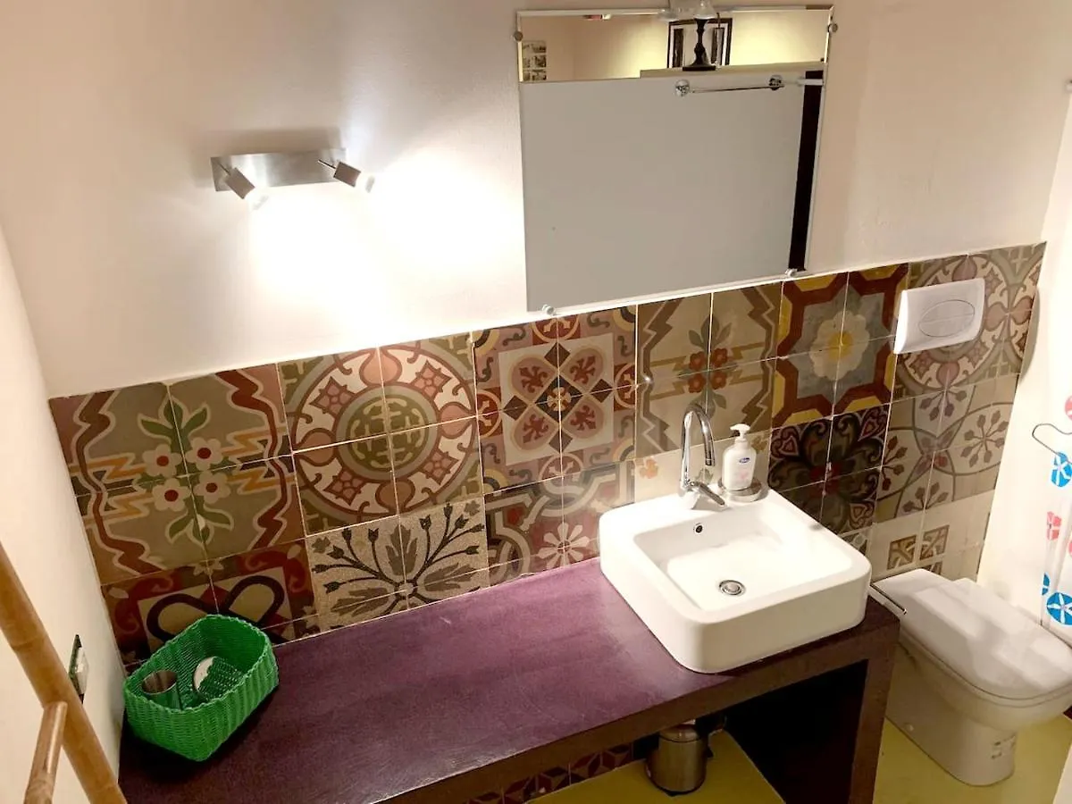 Seaside Retreat: 2-Bedroom Apartment with Wi-Fi in Castellammare del Golfo
